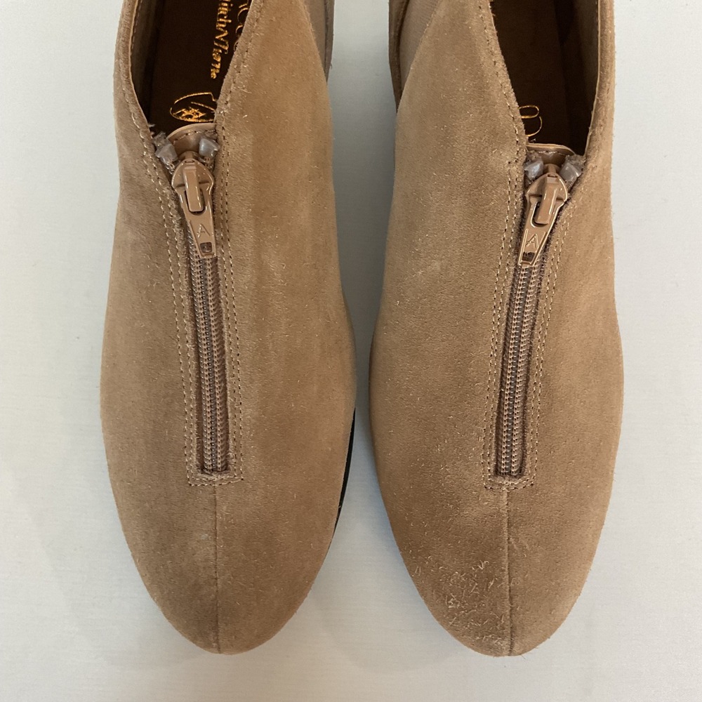 Aerosoles Allowance Suede Front Zip Wedge Booties Women's 9 NIB - Picture 4 of 12